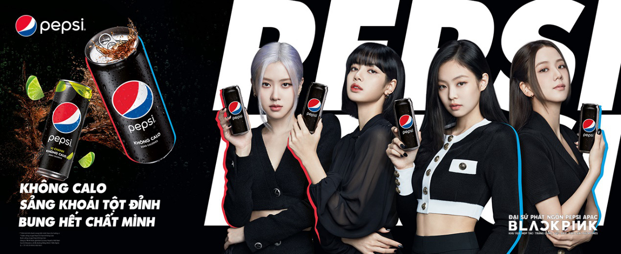 Black Pink, Pepsi: Pepsi luôn là sự lựa chọn hàng đầu của rất nhiều người yêu đồ uống. Và giờ đây, sự kết hợp giữa Pepsi và Black Pink lại khiến cho thương hiệu này trở nên hấp dẫn hơn bao giờ hết. Nếu bạn là một fan của Black Pink hoặc của Pepsi, hãy xem những hình ảnh đầy năng lượng này và cảm nhận sự kết hợp đầy tuyệt vời giữa hai thương hiệu hàng đầu này.