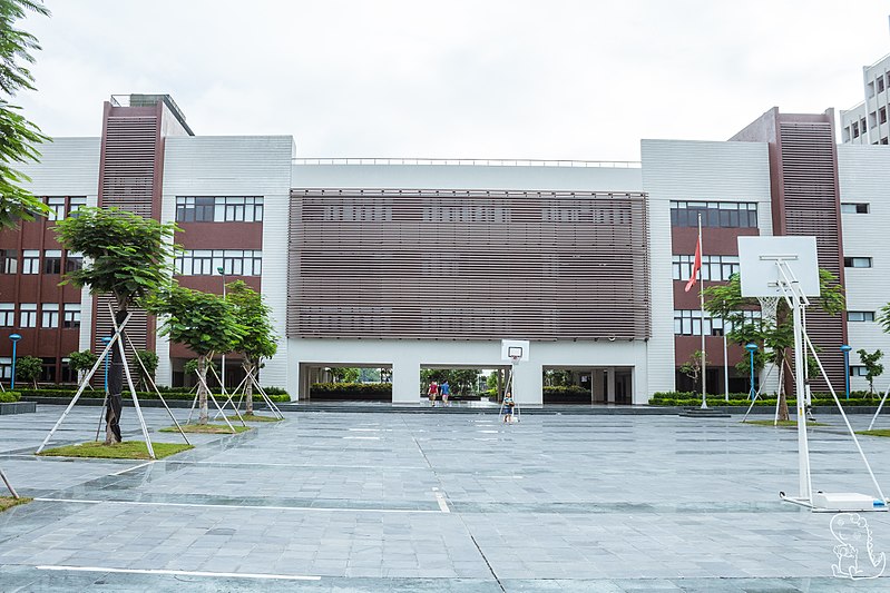 Mục sử thị ngôi trường cấp 3 chuyên trăm tỷ hiện đại nhất Việt Nam, cơ sở vật chất "xịn" từ trong ra ngoài, học phí chỉ như trường công lập, nhưng có mức học bổng khiến ai cũng thích mê - Ảnh 4.
