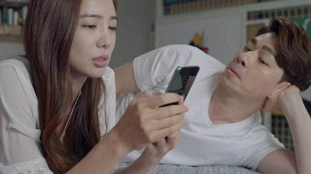 Nữ đồng nghiệp đong đưa với chồng trong game, vợ cao tay trị khiến chồng ghen ngược - Ảnh 1. Nữ đồng nghiệp đong đưa với chồng trong game, vợ cao tay trị khiến chồng ghen ngược - Ảnh 1.