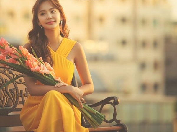 `` Có phụ nữ thích ô tô '': Hãy là người phụ nữ `` giá trị cao '' nhưng phí bảo dưỡng thấp để đàn ông trân trọng cả đời! Ảnh 1. `` Có phụ nữ thích ô tô '': Hãy là người phụ nữ `` giá trị cao '' nhưng phí bảo dưỡng thấp để đàn ông trân trọng cả đời! Ảnh 1.
