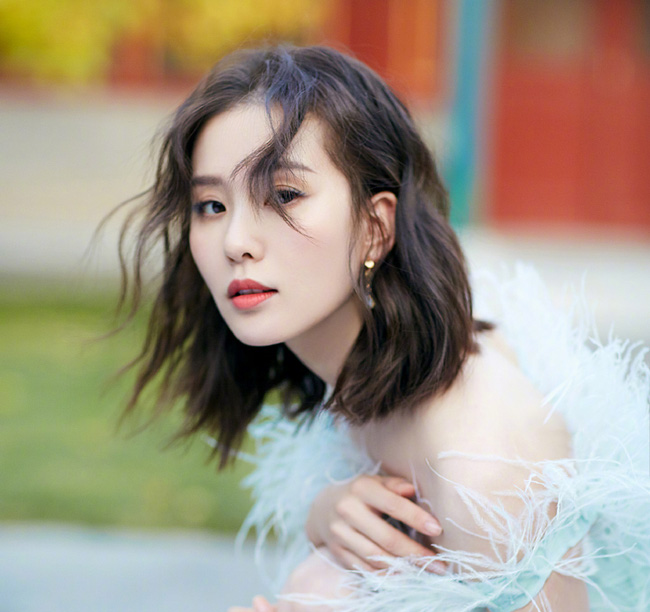 `` Có phụ nữ thích ô tô '': Hãy là người phụ nữ `` giá trị cao '' nhưng phí bảo dưỡng thấp để đàn ông trân trọng cả đời! Ảnh 2. `` Có phụ nữ thích ô tô '': Hãy là người phụ nữ `` giá trị cao '' nhưng phí bảo dưỡng thấp để đàn ông trân trọng cả đời! Ảnh 2.