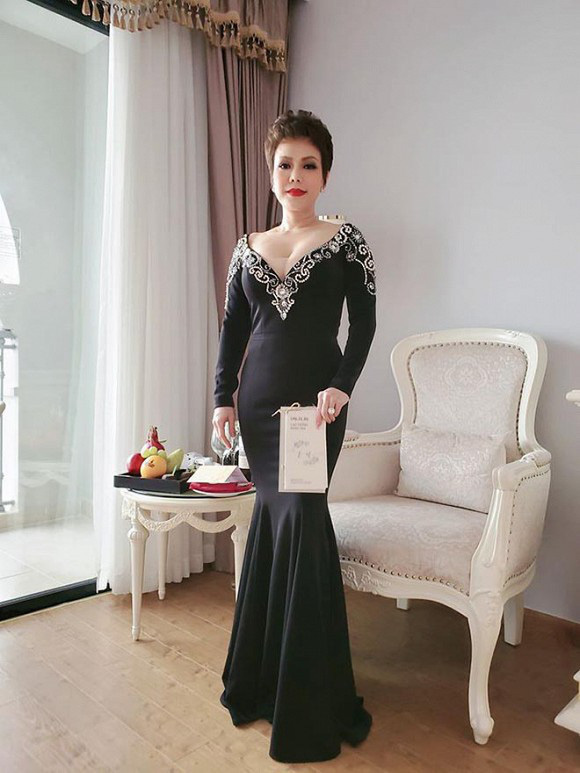 Thủy Tiên chơi trội lấn át cô dâu khi diện đầm đuôi cá xanh lá, nhưng khi biết sự thật ai cũng tấm tắc khen - Ảnh 6. Thủy Tiên chơi trội lấn át cô dâu khi diện đầm đuôi cá xanh lá, nhưng khi biết sự thật ai cũng tấm tắc khen - Ảnh 6.