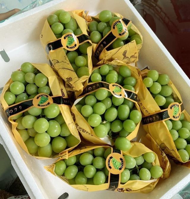 Chồng 6 múi bị gái trẻ tung ảnh, cô vợ dùng chiêu cao tay khiến chị em ngày nào cũng mua hoa quả cống hiến mà vẫn tiếc hùi hụi khi Chồng 6 múi bị gái trẻ tung ảnh, cô vợ dùng chiêu cao tay khiến chị em ngày nào cũng mua hoa quả cống hiến mà vẫn tiếc hùi hụi khi