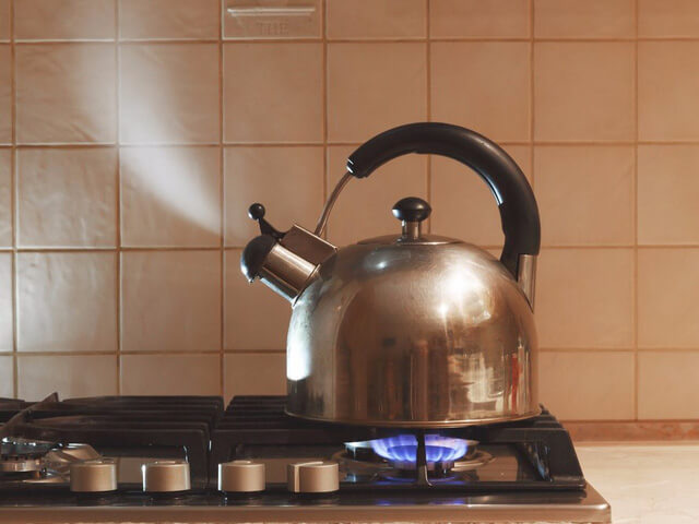 Uống nước đun sôi liệu đã đủ tốt cho sức khỏe? - Ảnh 1. Uống nước đun sôi liệu đã đủ tốt cho sức khỏe? - Ảnh 1.