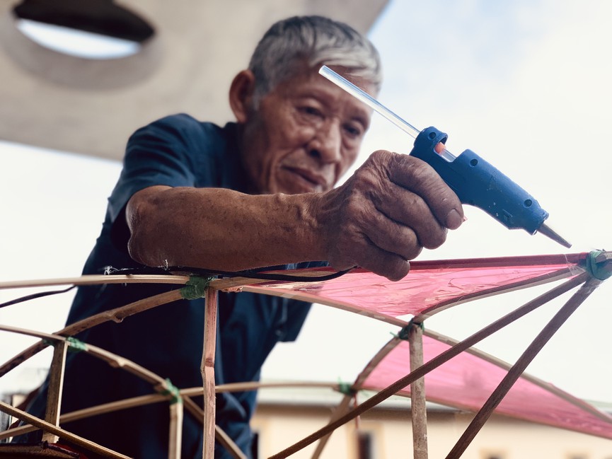 Người giữ 'hồn' Trung thu xưa giữa lòng thành phố - Ảnh 11. Người giữ 'hồn' Trung thu xưa giữa lòng thành phố - Ảnh 11.