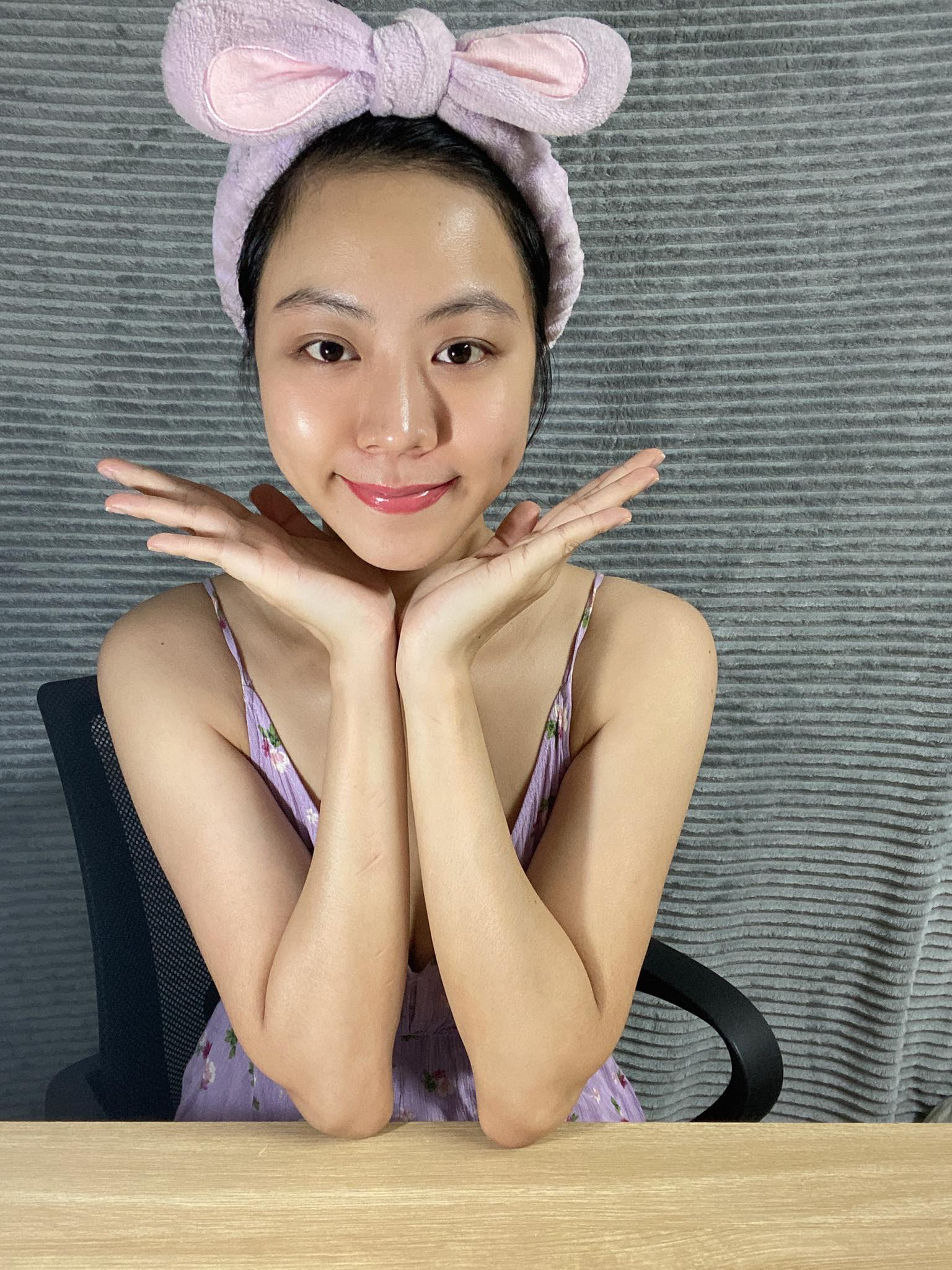 Từ da siêu nhạy cảm, nổi mụn tùm lum, cô bạn đã tìm ra bí kíp vàng trị mụn hết sạch, lỗ chân lông nhỏ xíu - Ảnh 3. Từ da siêu nhạy cảm, nổi mụn tùm lum, cô bạn đã tìm ra bí kíp vàng trị mụn hết sạch, lỗ chân lông nhỏ xíu - Ảnh 3.