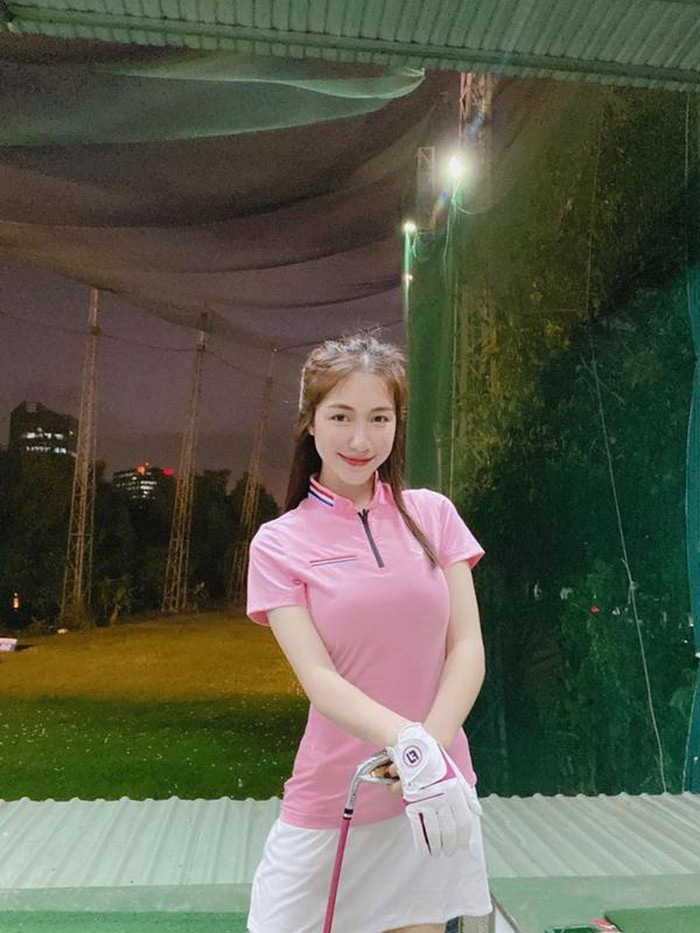 Sân golf hóa đấu trường đọ body trá hình của mỹ nhân Vbiz: Hương Giang cực nuột bên Matt Liu, Hoa hậu, Á hậu so kè quá căng - Ảnh 12.