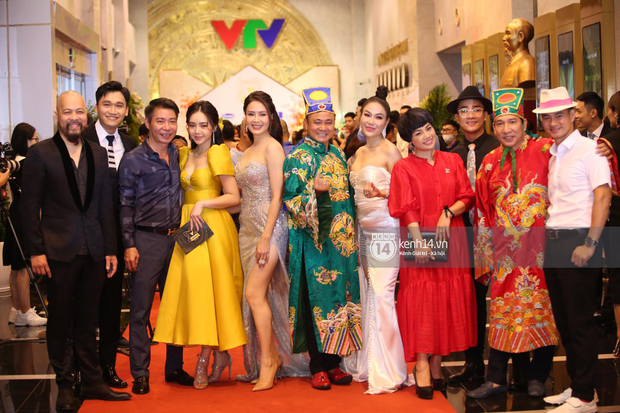 Ngược đời như Quỳnh Kool: Bình thường khéo ăn vận tôn dáng cao ráo, dự VTV Awards lại tự dìm vì đầm công chúa lỡ cỡ - Ảnh 4.