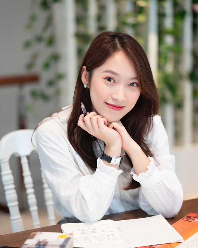 Ngôi trường “máu mặt” nhất Nghệ An: Thi đâu là thắng đấy, quy tụ dàn trai xinh gái đẹp sở hữu thành tích không phải dạng vừa - Ảnh 5. Ngôi trường “máu mặt” nhất Nghệ An, thi đâu thắng đấy, một lớp có tới 100% học sinh đậu đại học - Ảnh 4.