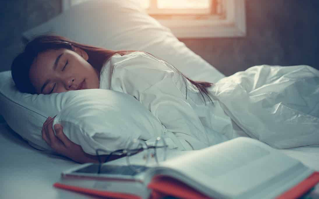 Hãy kiểm tra 4 dấu hiệu này của bản thân, tốn vài giây nhưng giúp bạn phòng ngừa chứng ngưng thở khi ngủ vô cùng nguy hiểm
