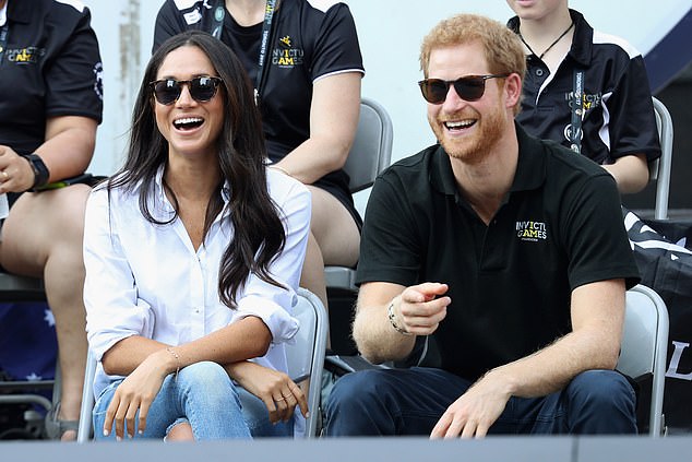 Nhà Meghan Markle tuyên bố trả toàn bộ tiền cho dân Anh và không còn nhận trợ cấp nhưng lại có hành động ích kỷ gây thất vọng - Ảnh 2.