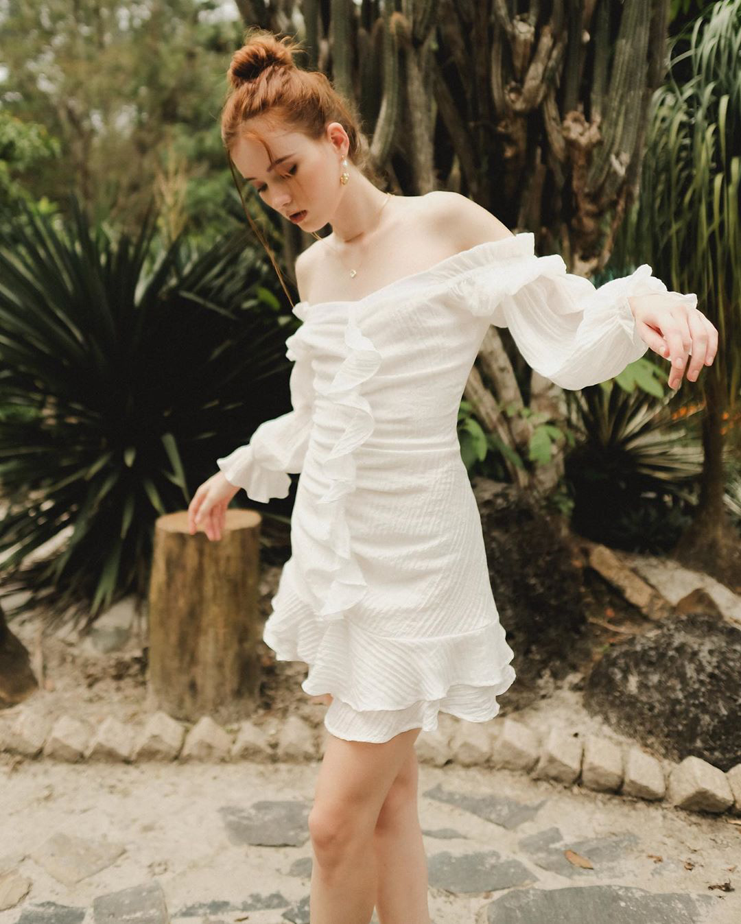 SẴN) Váy trắng bánh bèo mỏng 2019 | Váy trắng cổ V Hàn quốc | Shopee Việt  Nam