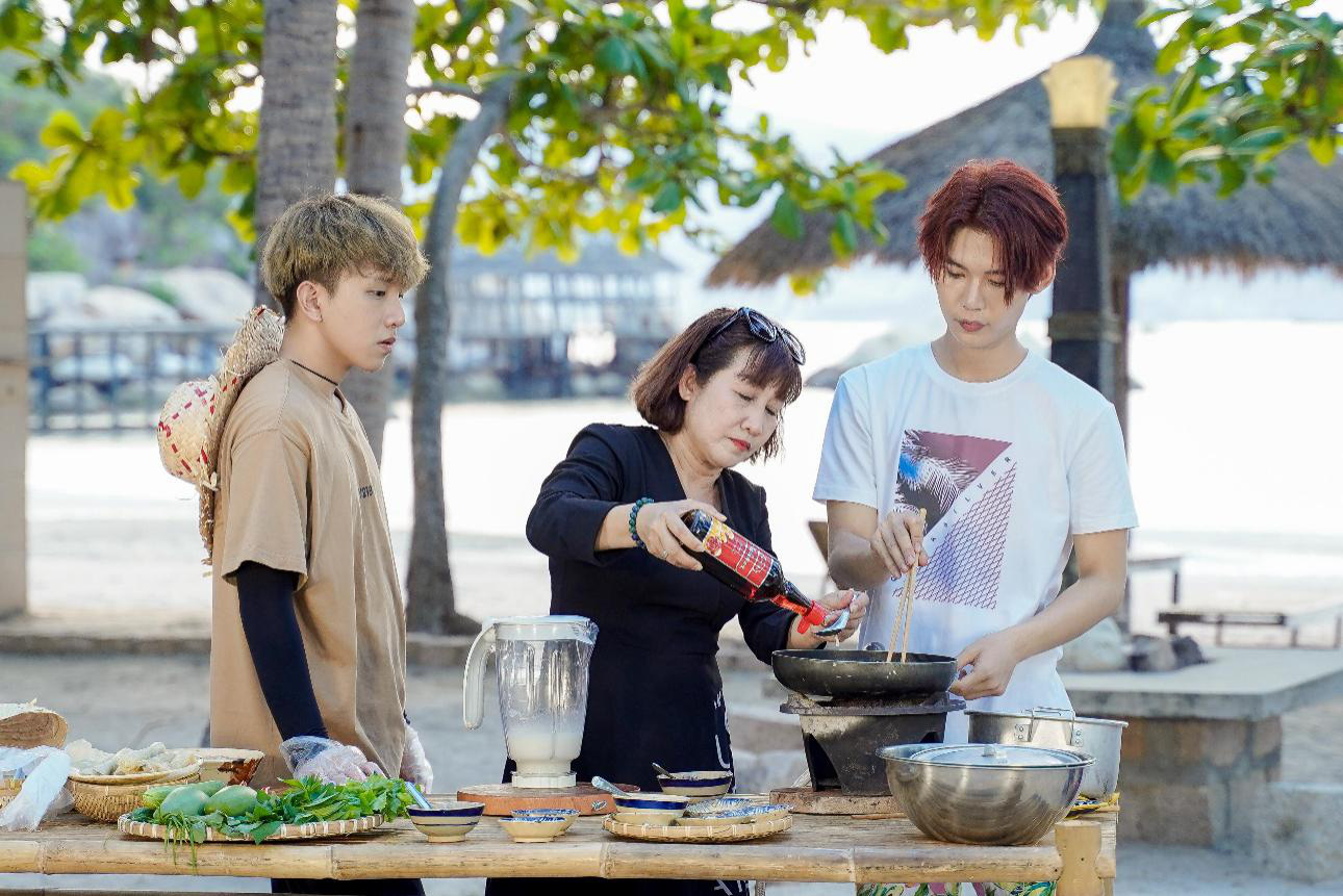 Thử làm món nem nướng Nha Trang – món ăn lọt Top 100đặc sản tiêu biểu Việt Nam với bí kíp cực “xịn - Ảnh 2. Thử làm món nem nướng Nha Trang – món ăn lọt Top 100đặc sản tiêu biểu Việt Nam với bí kíp cực “xịn - Ảnh 2.