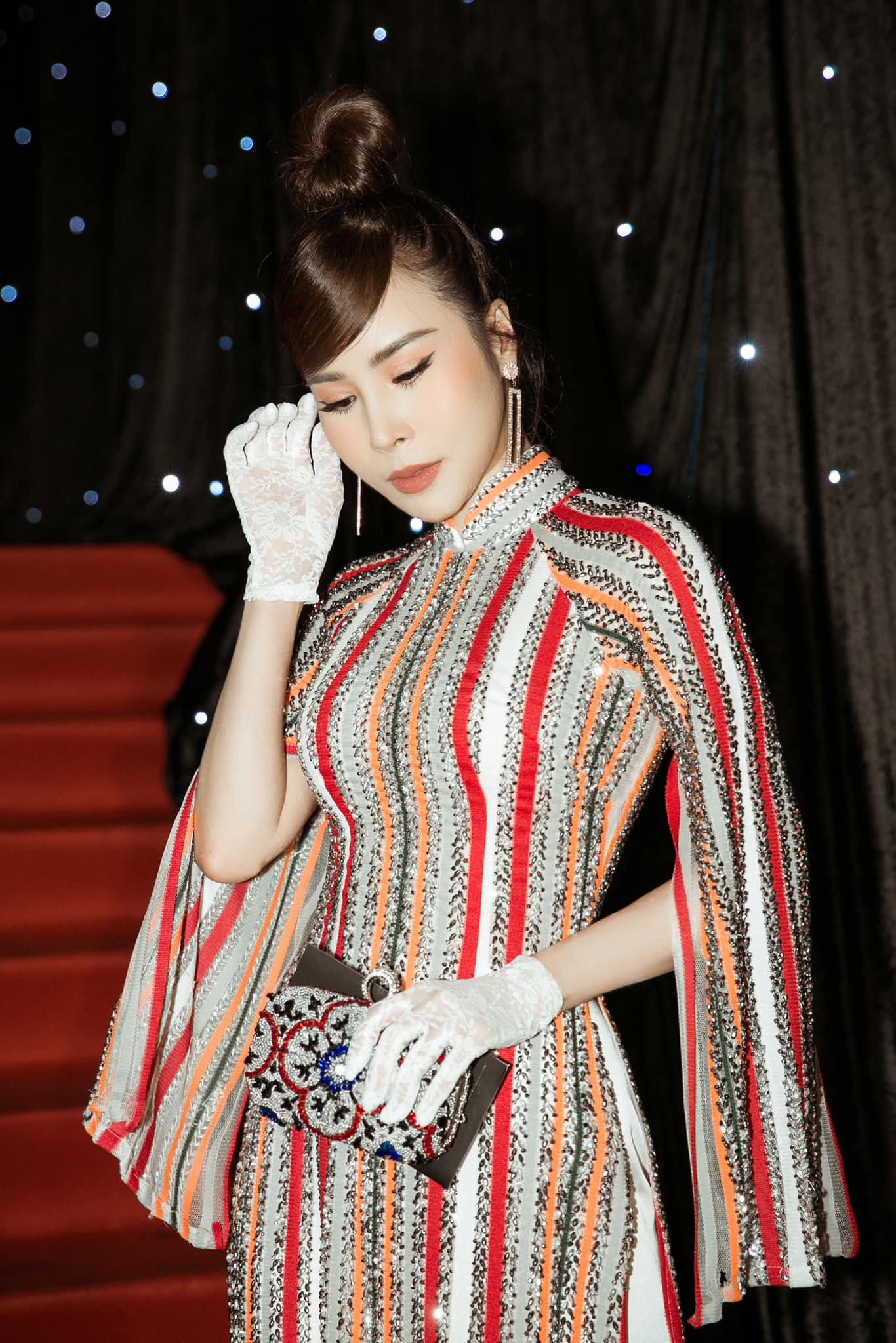 Hoa hậu Áo dài Hoàng Dung thử thách 100 ngày 100 Outfits hàng hiệu - Ảnh 3. Hoa hậu Áo dài Hoàng Dung thử thách 100 ngày 100 Outfits hàng hiệu - Ảnh 3.