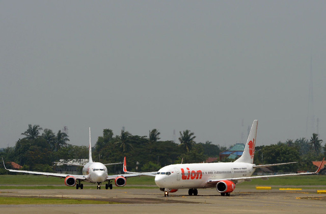 An toàn hàng không Indonesia chịu búa rìu sau vụ tai nạn máy bay của hãng Sriwijaya Air - Ảnh 2.
