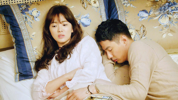 Không phải Won Bin, Jo In Sung mới là bạn diễn đóng cùng Song Hye Kyo trong dự án phim đối đầu Song Joong Ki? - Ảnh 4. Không phải Won Bin, Jo In Sung mới là bạn diễn đóng cùng Song Hye Kyo trong dự án phim đối đầu Song Joong Ki? - Ảnh 4.