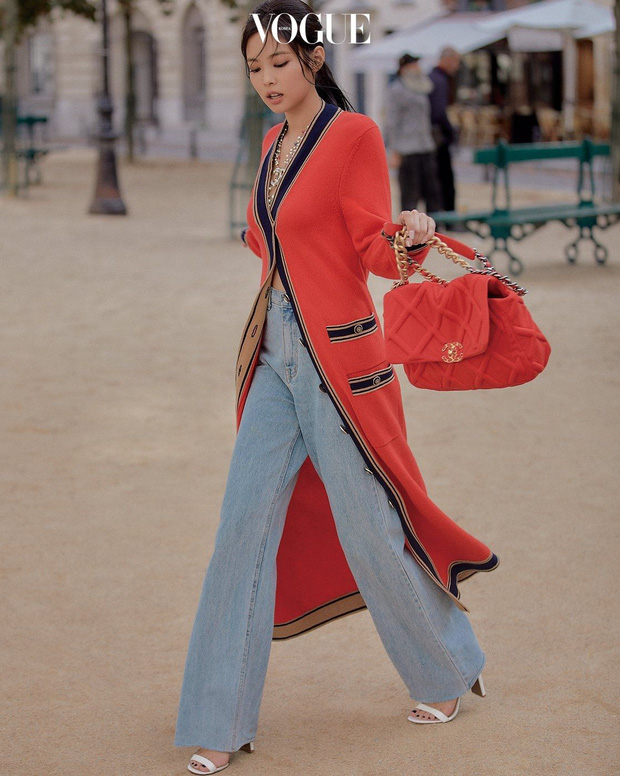 Diện cardigan dáng dài không cài hết cúc, Ninh Dương Lan Ngọc nhẹ nhàng nối gót Jennie, Rosé, mix đồ siêu xinh - Ảnh 3. Diện cardigan dáng dài không cài hết cúc, Ninh Dương Lan Ngọc nhẹ nhàng nối gót Jennie, Rosé, mix đồ siêu xinh - Ảnh 3.
