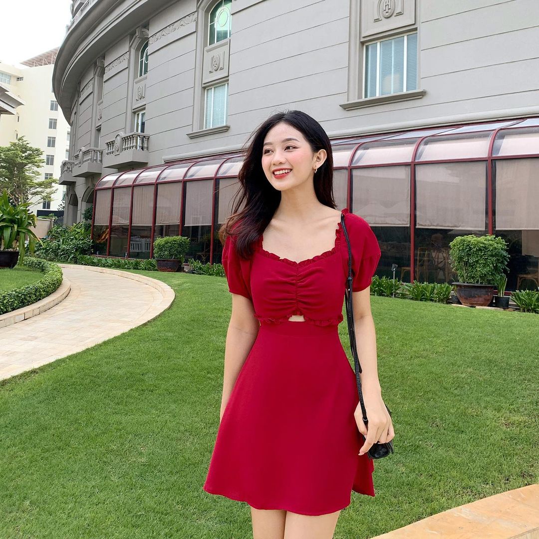 Những mẫu váy đỏ giúp nàng nổi bật trong dịp lễ hội cuối năm  IVY moda