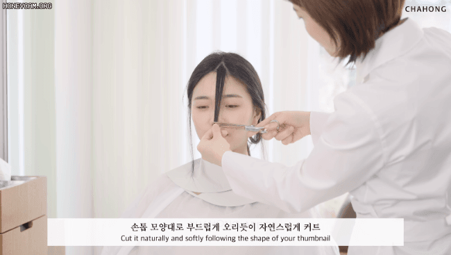 Hair stylist nổi tiếng Hàn Quốc hướng dẫn cách tự cắt tóc mái thưa chỉ với 4 bước, xinh xẻo và làm nhỏ mặt cực đỉnh - Ảnh 2.