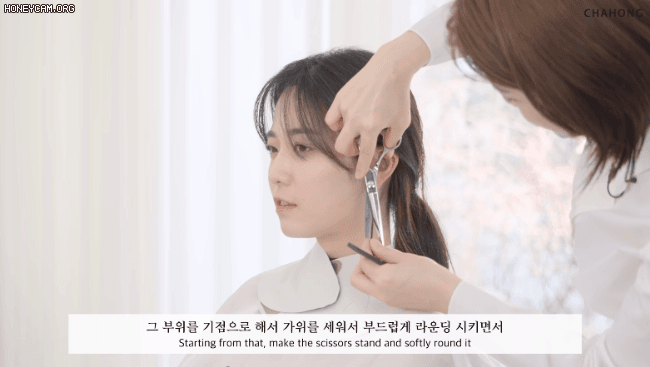 Hair stylist nổi tiếng Hàn Quốc hướng dẫn cách tự cắt tóc mái thưa chỉ với 4 bước, xinh xẻo và làm nhỏ mặt cực đỉnh - Ảnh 6.