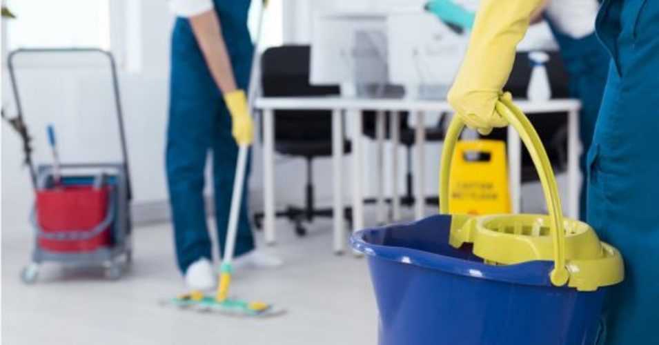 Đau đầu chuyện thưởng Tết cho người giúp việc: Chế độ đãi ngộ hơn công nhân viên chức nhà nước nhưng bớt vài đồng thì lo bị bùng cho "trắng mắt ra" - Ảnh 1.