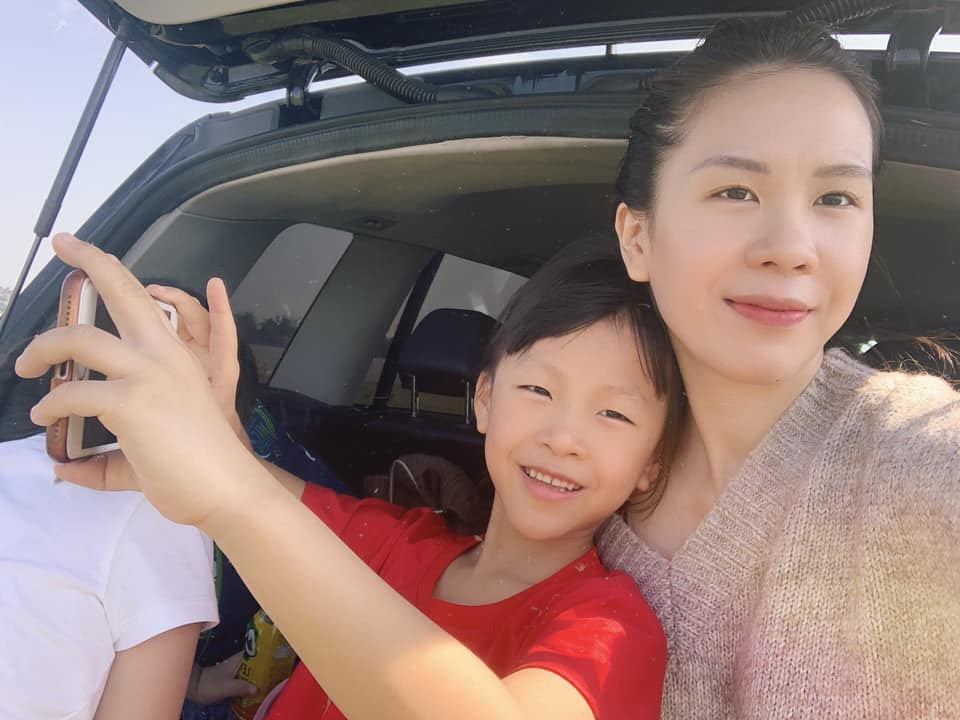 Mẹ 9x bật mí bí quyết vừa chăm 4 con, vừa theo đuổi đam mê còn tự xây dựng được cửa hàng hoành tráng ngay phố cổ - Ảnh 4. Mẹ 9x bật mí bí quyết vừa chăm 4 con, vừa theo đuổi đam mê còn tự xây dựng được cửa hàng hoành tráng ngay phố cổ - Ảnh 4.