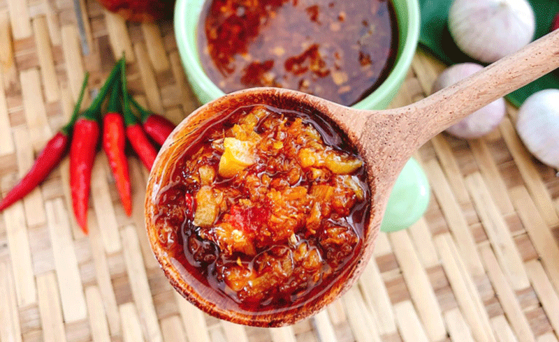 Cơm nóng trộn trứng sống - sa tế: Món ăn đang hot trên MXH mấy ngày nay, hóa ra lại dễ làm và vô cùng thơm ngon nhờ loại gia vị "made in Việt Nam" này - Ảnh 5.