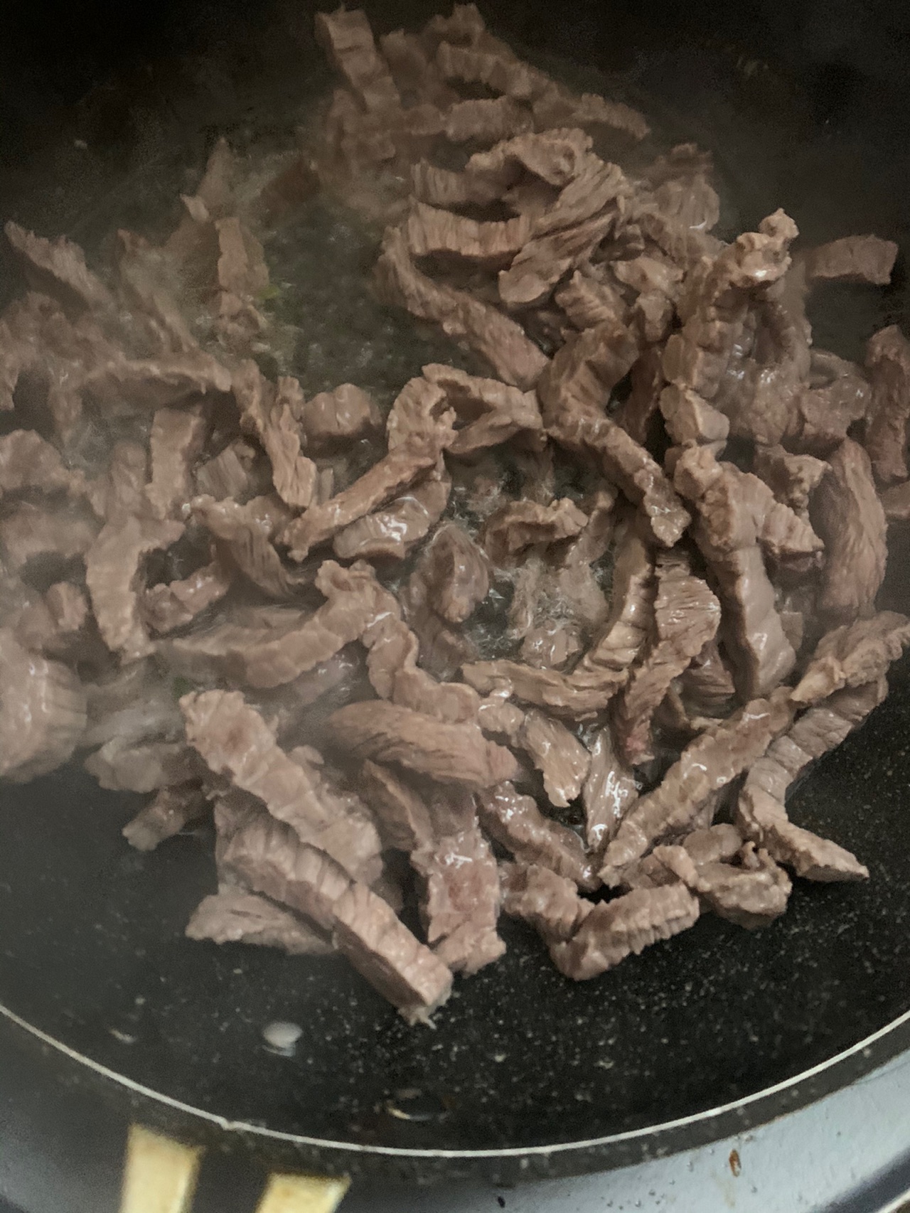 Mách bạn cách làm thịt bò ướt "ngon tuyệt cú mèo" - Ảnh 4. Mách bạn cách làm thịt bò ướt "ngon tuyệt cú mèo" - Ảnh 4.