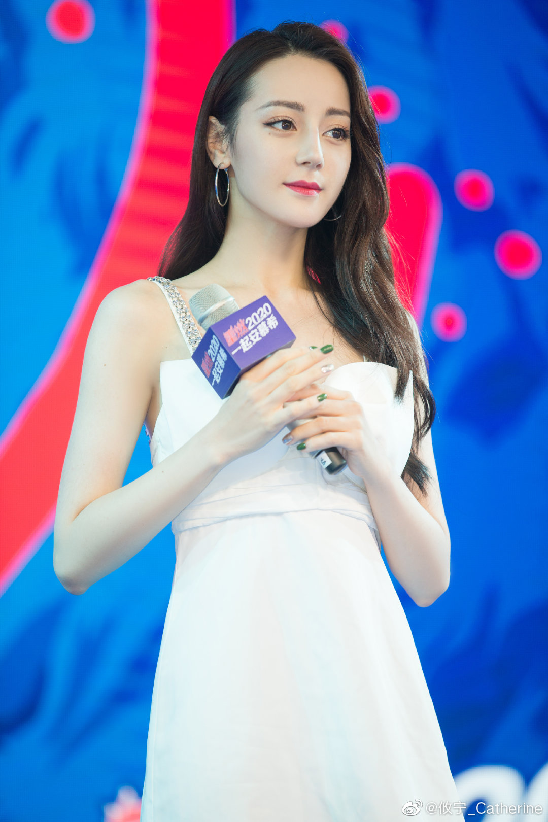 Đúng là "idol đẹp như Hoa hậu": Jisoo lấn át Nhiệt Ba khi đụng hàng, còn khơi lại vụ diện đồ nhái của Lan Ngọc - Ảnh 5. Đúng là "idol đẹp như Hoa hậu": Jisoo lấn át Nhiệt Ba khi đụng hàng, còn khơi lại vụ diện đồ nhái của Lan Ngọc - Ảnh 5.