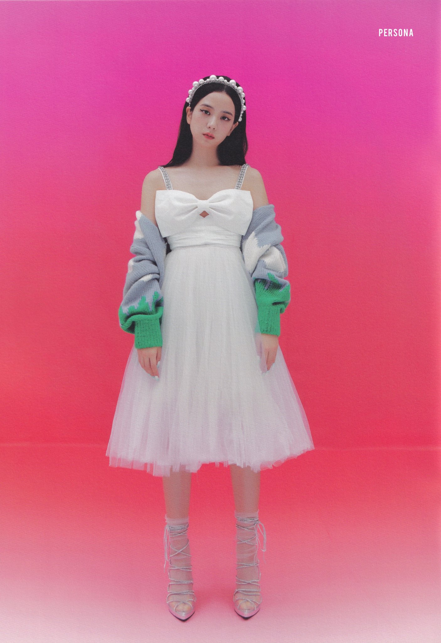 Đúng là "idol đẹp như Hoa hậu": Jisoo lấn át Nhiệt Ba khi đụng hàng, còn khơi lại vụ diện đồ nhái của Lan Ngọc - Ảnh 3. Đúng là "idol đẹp như Hoa hậu": Jisoo lấn át Nhiệt Ba khi đụng hàng, còn khơi lại vụ diện đồ nhái của Lan Ngọc - Ảnh 3.