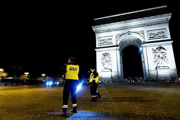 Pháp: 6,6 nghìn người bị phạt vì vi phạm lệnh giới nghiêm ngày Năm mới - Ảnh 1.