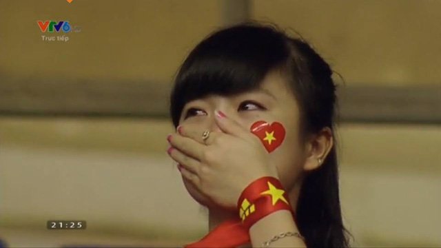 6 năm sau khoảnh khắc &quot;gây bão&quot; khi rơi nước mắt vì U19 Việt Nam, nữ sinh khóc trên khán đài có cuộc sống ra sao? - Ảnh 2.