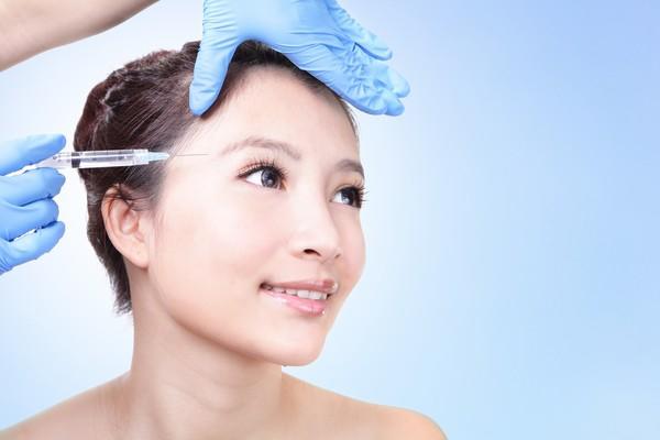 Độn thái dương bằng filler để tăng vẻ đẹp phú quý lên ngôi dịp Tết: Trước khi làm cần lưu ý 3 điều quan trọng! - Ảnh 1.