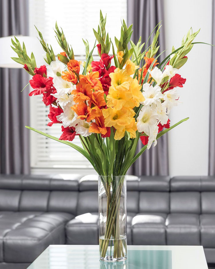 7 loại hoa cúng trên bàn thờ Tết vừa đẹp vừa hợp phong thủy và những kiêng kị khi chọn hoa - Ảnh 1.