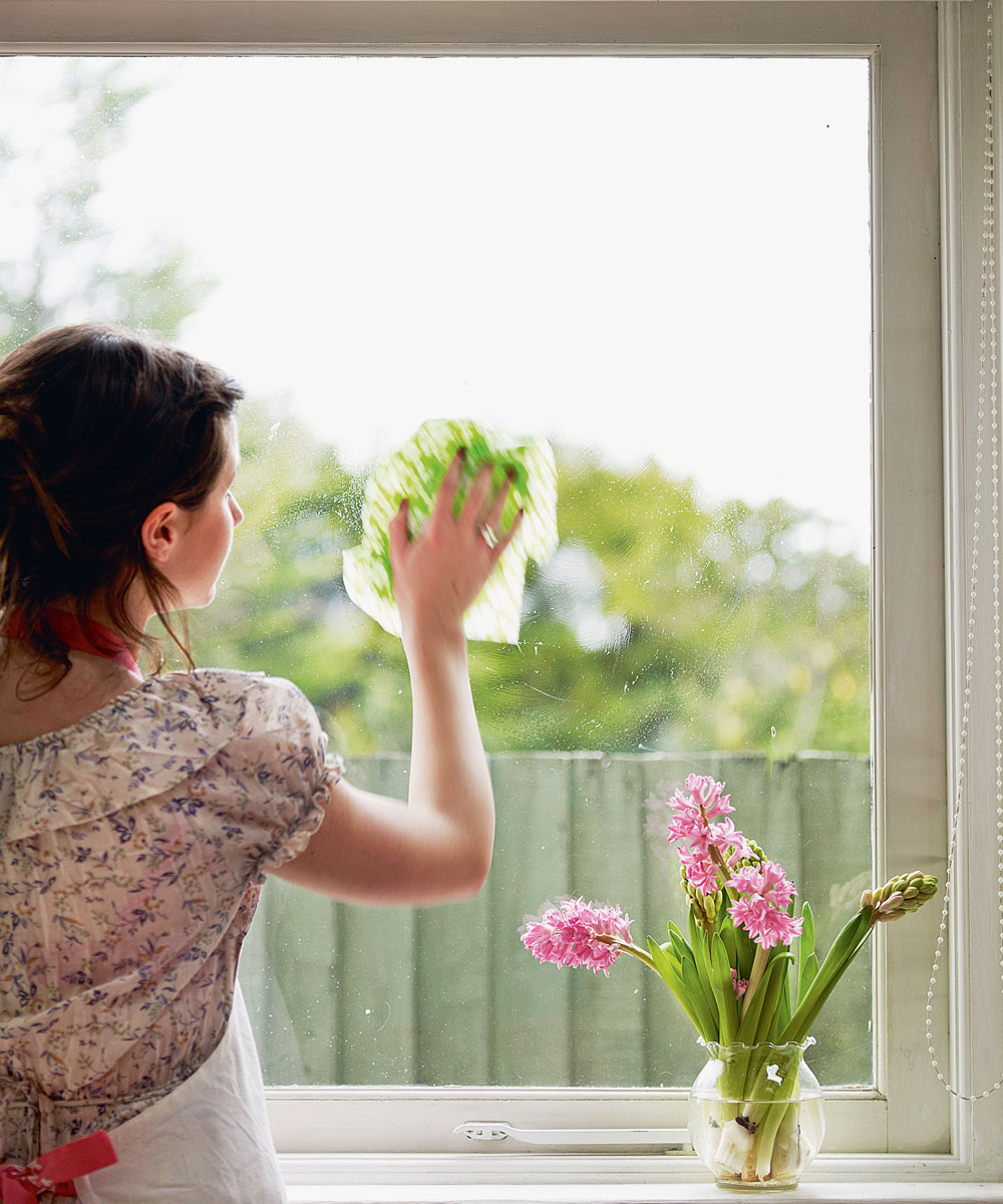 8 mẹo lau cửa kính đơn giản nhưng cực kì hiệu quả - Ảnh 3.