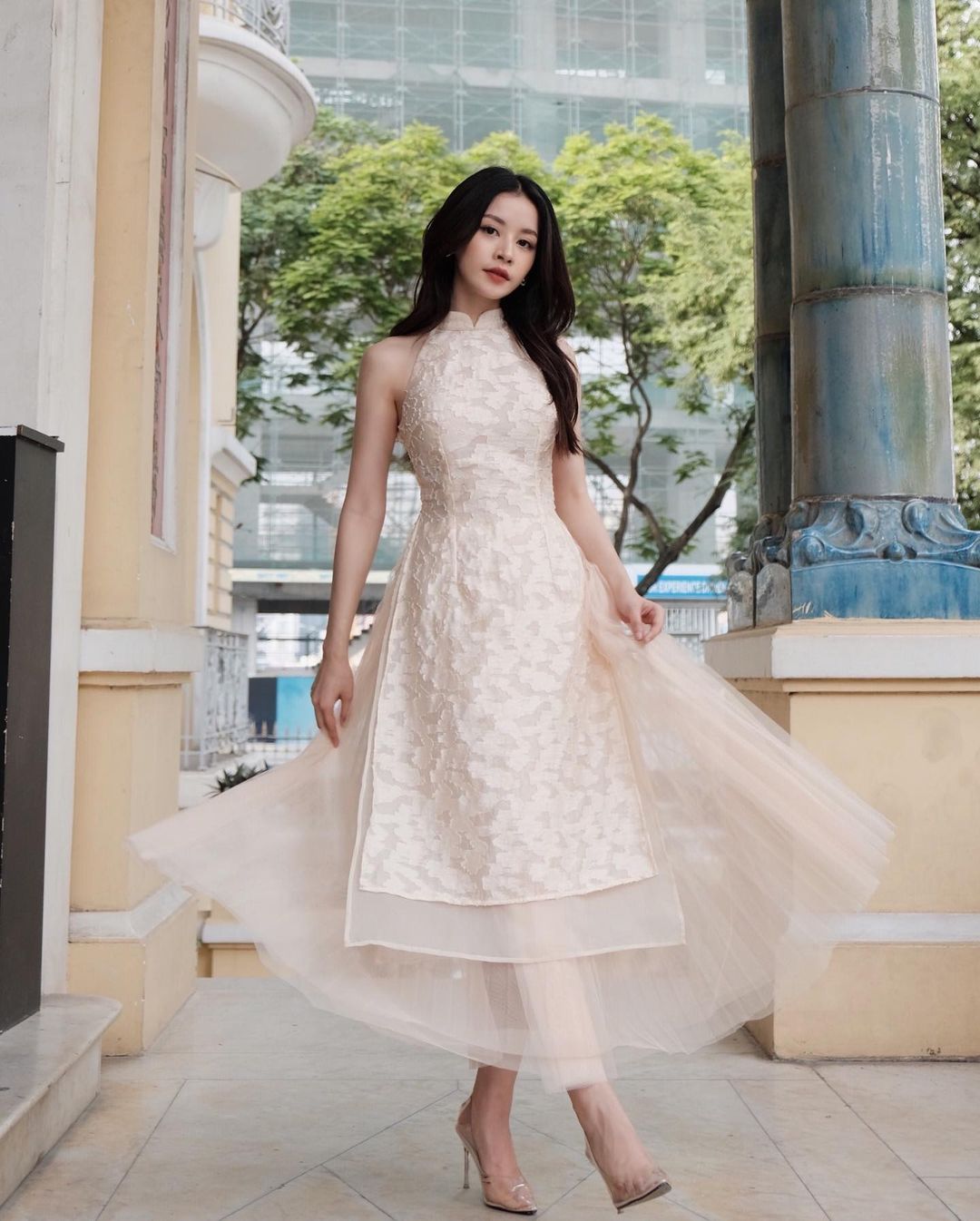 Sao Việt rộn ràng diện áo dài đón Tết sớm, kiểu hot hit nhất năm nay nằm cả ở chi tiết này - Ảnh 14. Sao Việt rộn ràng diện áo dài đón Tết sớm, kiểu hot hit nhất năm nay nằm cả ở chi tiết này - Ảnh 14.