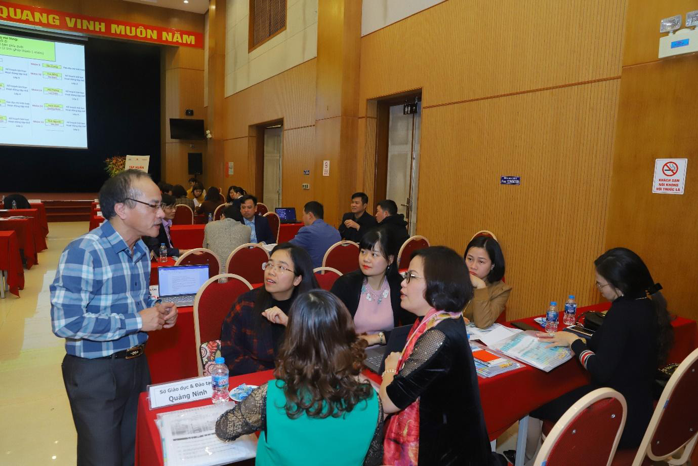 Chương trình giáo dục “An toàn giao thông cho nụ cười trẻ thơ” năm học 2020 – 2021 dành cho học sinh Tiểu học - Ảnh 2. Chương trình giáo dục “An toàn giao thông cho nụ cười trẻ thơ” năm học 2020 – 2021 dành cho học sinh Tiểu học - Ảnh 2.
