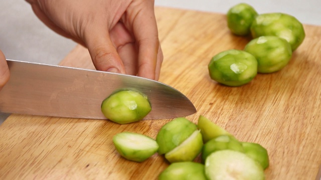Cuối tuần rảnh rang, chị em hãy vào bếp làm chân gà lắc thập cẩm ăn cho sướng miệng: Hương vị chua chua ngọt ngọt, dai giòn sật sật không thể không mê! - Ảnh 7.