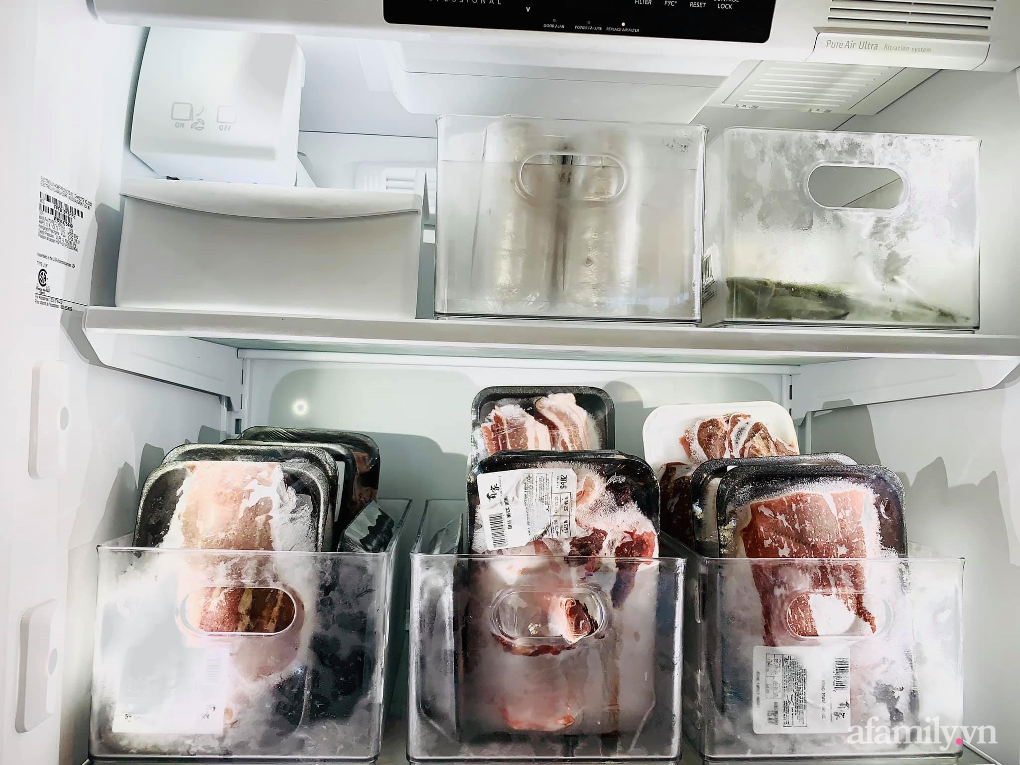 Tips sắp xếp thực phẩm đúng cách trong tủ lạnh ngày Tết từ chia sẻ của mẹ Việt tại Mỹ - Ảnh 5.