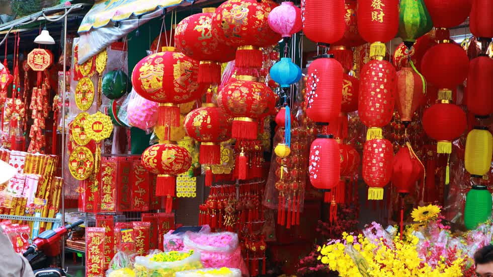 Sài Gòn: Rực rỡ sắc xuân các sản phẩm truyền thống ở phố Hải Thượng Lãn Ông cận Tết Tân Sửu 2021 - Ảnh 7.