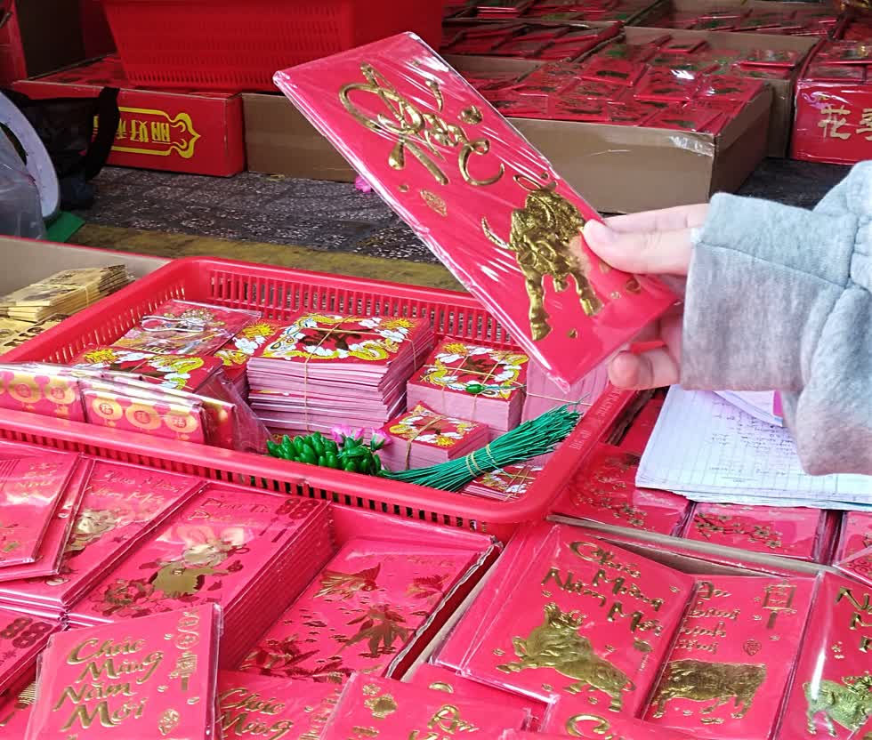 Sài Gòn: Rực rỡ sắc xuân các sản phẩm truyền thống ở phố Hải Thượng Lãn Ông cận Tết Tân Sửu 2021 - Ảnh 8.