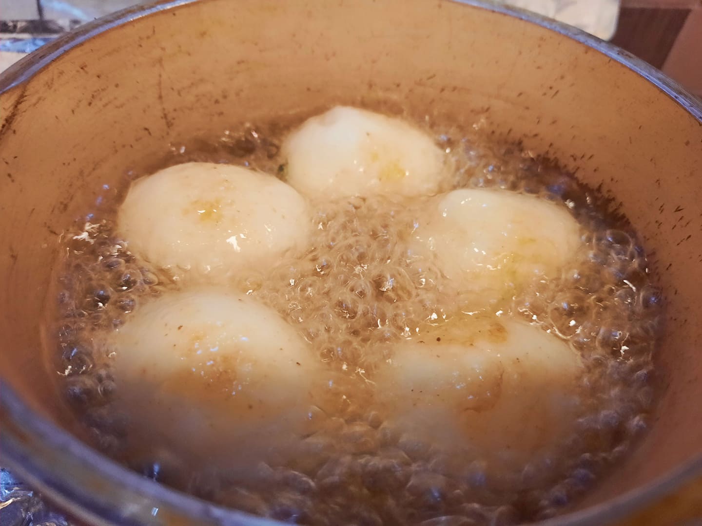 Mẹ 9X m&aacute;ch chị em b&iacute; quyết l&agrave;m thịt kho t&agrave;u "đỉnh của ch&oacute;p" thịt mềm rục, mỡ trong veo m&agrave; kh&ocirc;ng hề n&aacute;t - Ảnh 5.