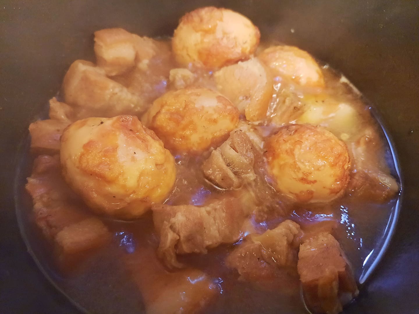 Mẹ 9X m&aacute;ch chị em b&iacute; quyết l&agrave;m thịt kho t&agrave;u "đỉnh của ch&oacute;p" thịt mềm rục, mỡ trong veo m&agrave; kh&ocirc;ng hề n&aacute;t - Ảnh 6.