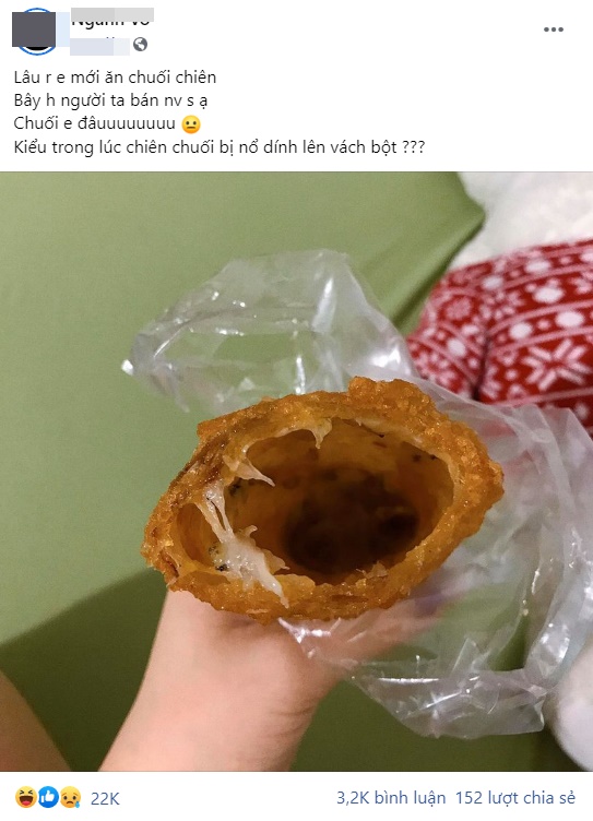 Hào hứng mua chiếc bánh chuối nóng hôi hổi, cô gái "thốn tận rốn" khi phát ruột bánh không cánh mà bay, chỉ còn lại chiếc hố đen sâu thẳm - Ảnh 1. Hào hứng mua chiếc bánh chuối nóng hôi hổi, cô gái "thốn tận rốn" khi phát ruột bánh không cánh mà bay, chỉ còn lại chiếc hố đen sâu thẳm - Ảnh 1.