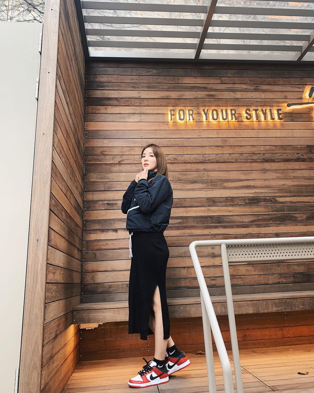 11 outfit dày sụ ấm áp nhưng vẫn giúp hội sao nữ thấp bé cải thiện chiều cao, quá bổ ích để tham khảo trong ngày rét đậm - Ảnh 11. 11 outfit dày sụ ấm áp nhưng vẫn giúp hội sao nữ thấp bé cải thiện chiều cao, quá bổ ích để tham khảo trong ngày rét đậm - Ảnh 11.