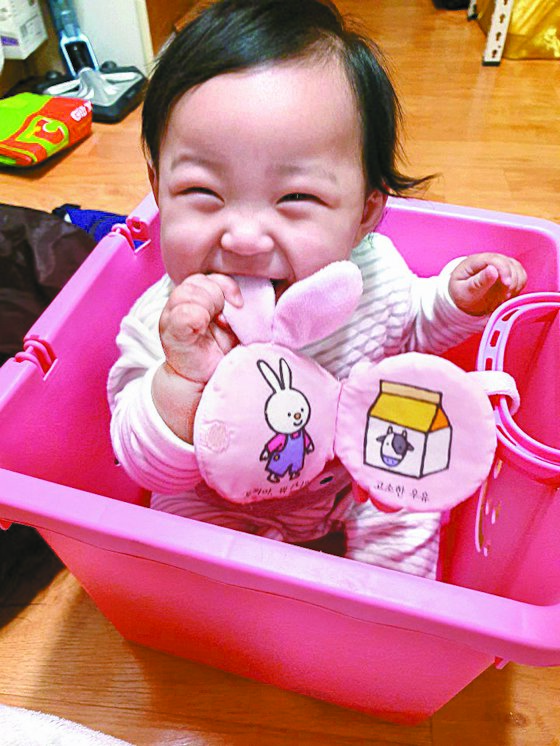 Vụ bé gái 16 tháng tuổi bị bố mẹ nuôi bạo hành đến chết: Cảnh sát Hàn Quốc cúi đầu tạ lỗi vì 3 lần thờ ơ, gián tiếp gây ra cái chết đau thương - Ảnh 6.