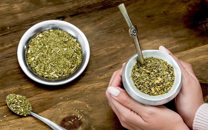 Uống tr&agrave; Yerba Mate khi n&oacute;ng l&agrave; c&oacute; nguy cơ bị ung thư? - Ảnh 1.