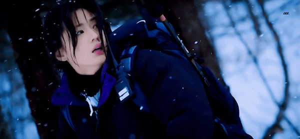 Ngỡ ngàng trước nhan sắc 13 năm không thay đổi của Jun Ji Hyun trong phim mới - Ảnh 2.