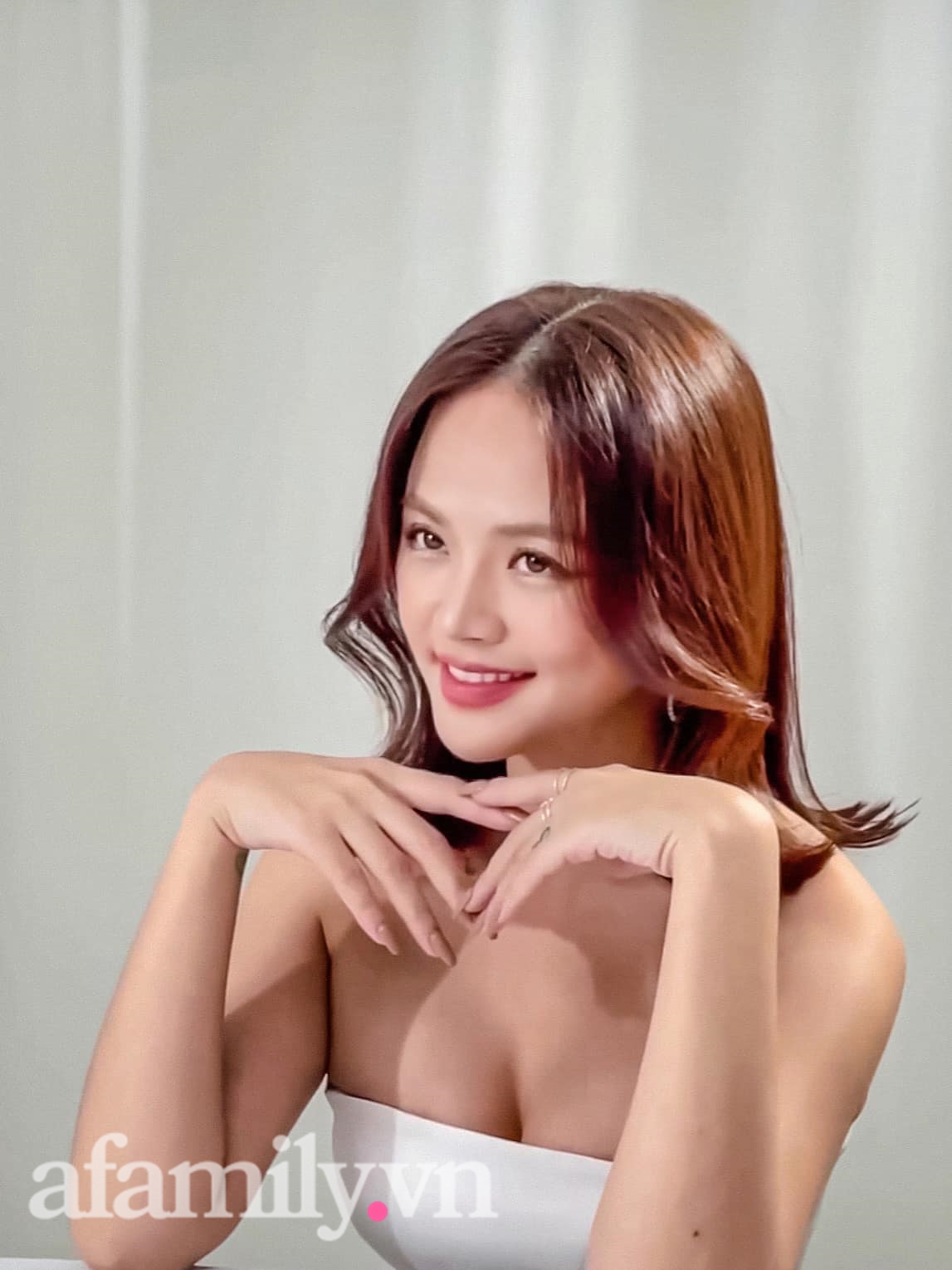 Xả vai Thy trong Hương vị t&igrave;nh th&acirc;n, Thu Quỳnh gợi cảm v&agrave; kh&aacute;c lạ đến kh&ocirc;ng nhận ra - Ảnh 1.