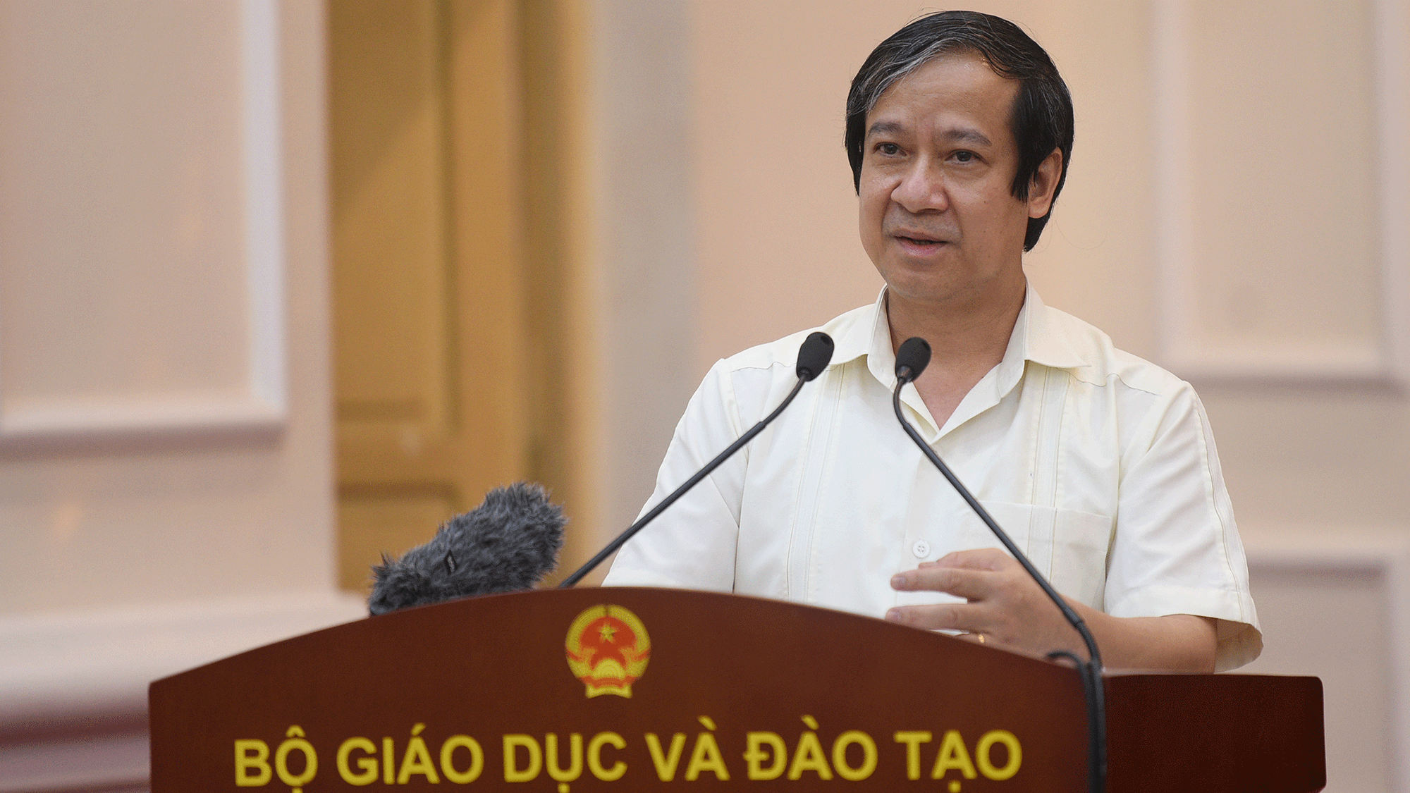 Bộ trưởng Nguyễn Kim Sơn: Đề nghị Hà Nội xem xét cho học sinh vùng ngoại thành đi học - Ảnh 1.